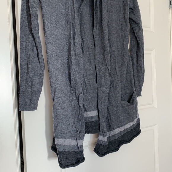 Cardigan - Picture 2 of 7